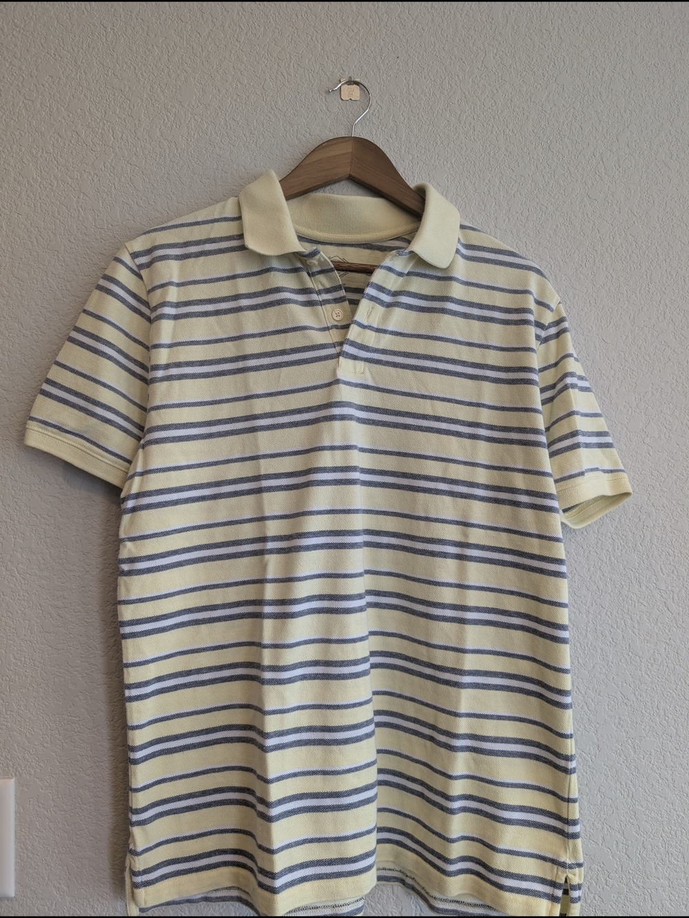 St. John's Bay Sz M Legacy Men's Pale Yellow Spring SummerPolo with Gray Stripes